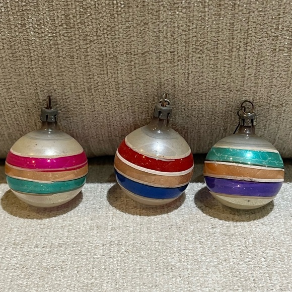 Antique Mini Hand Painted Glass Ornaments Lot of 3 - Picture 2 of 7